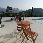 Central Suites Arouca Casa di campagna *