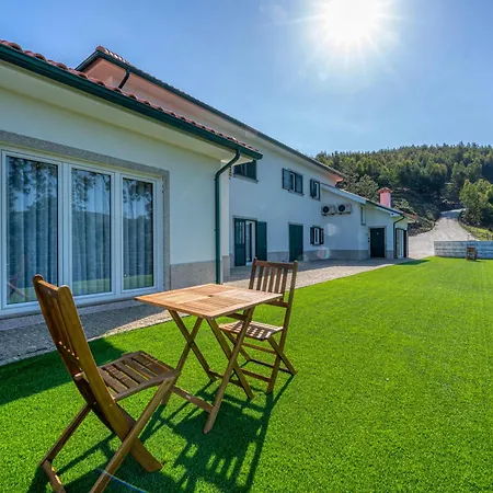 Casa rural Central Suites Arouca
